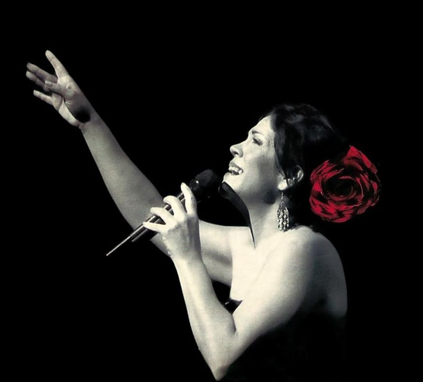 La voz revelación de Cuba cuenta su historia y sigue de gira con País, su nuevo álbum