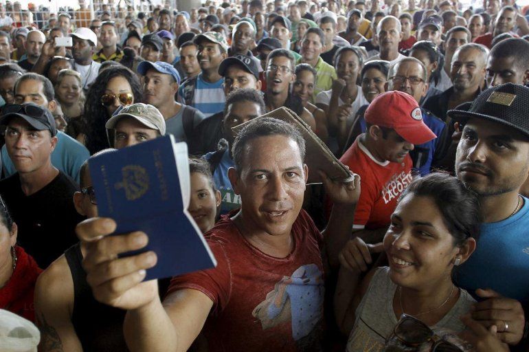 Según los datos oficiales, más de 300 cubanos solicitaron refugio político en Uruguay durante 2016, entre los cuales sólo 23 fueron aprobados.