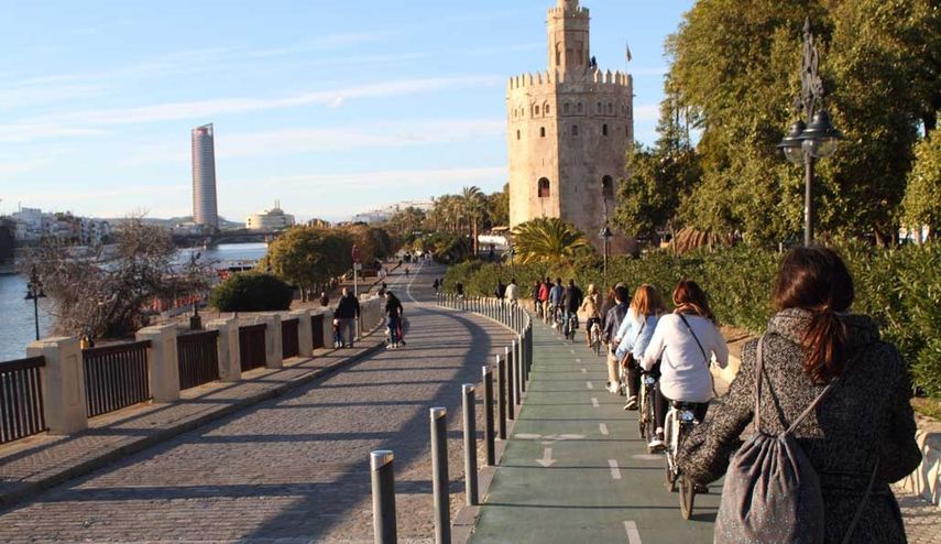 Sevilla tiene 180 kilómetros de carril bici.