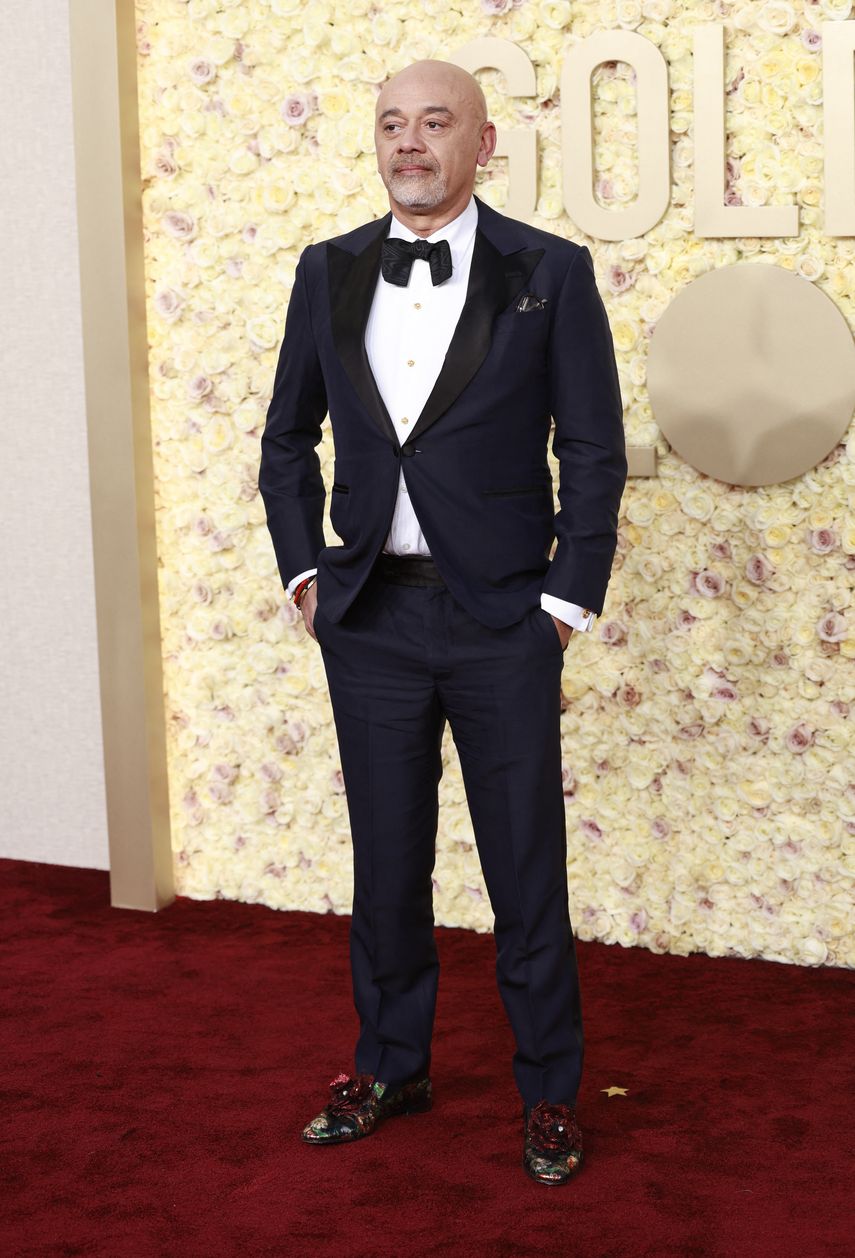 El diseñador francés Christian Louboutin llega a la 81ª edición anual de los Globos de Oro en el hotel Beverly Hilton de Beverly Hills, California, el 7 de enero de 2024. &nbsp;