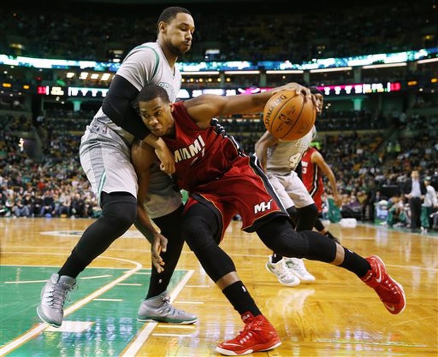 Whiteside ha sido una revelación para Miami en este certamen. (AP)