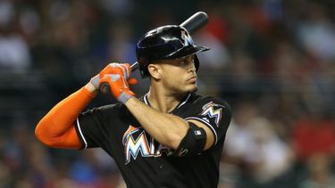 El batazo de cuatro esquinas de Stanton fue su tercero de la temporada. (EFE)