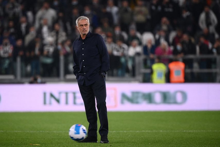 El portugués José Mourinho sufre la derrota más dolorosa de su carrera