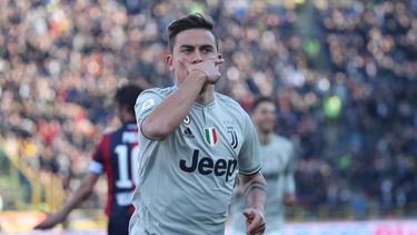 Los hombres de Allegri suman 16 puntos de ventaja sobre el Nápoles, que jugará este mismo domingo en el campo del Parma, a la espera del choque directo entre turineses y napolitanos de la próxima jornada, que podría sentenciar casi definitivamente la carrera hacia el Scudetto.&nbsp;