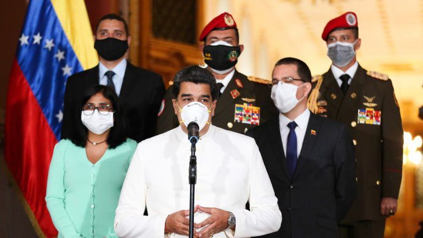 El dictador de Venezuela Nicolás Maduro junto a varios de los ministros de su régimen.