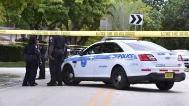 La Policía de Miami cuenta con más de 1.300 oficiales, que sirven a cerca de medio millón de personas.