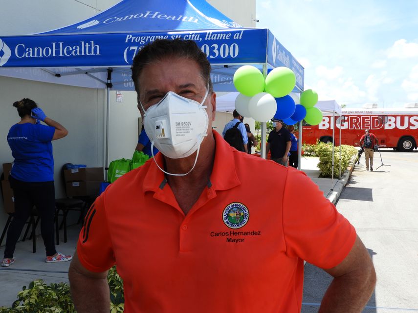 Carlos Hern&aacute;ndez, alcalde de Hialeah.