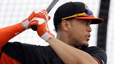 Stanton no juega desde el 27 de junio por una fractura en su mano derecha. (ARCHIVO)