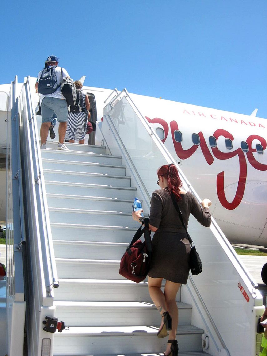 Imagen tomada por el reportero Pastor Batista en el aeropuerto Jardines del Rey a un vuelo de Air Canada.