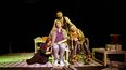 La obra española Bendita Gloria, de Juan G. Larrondo, con dirección de Pepe Bablé, se exhibe durante el segundo fin de semana del festival, del 19 al 21 de julio, en el&nbsp;Carnival Studio Theater del Arsht Center.&nbsp;