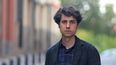 El director Jonás Trueba posa durante una entrevista por el estreno de su película Quién lo impide, a 18 de octubre de 2021, en Madrid. El cineasta pide a las plataformas cobrar por película.