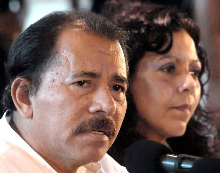 El presidente de Nicaragua, Daniel Ortega, junto a su esposa y vicepresidenta del país, Rosario Murillo.