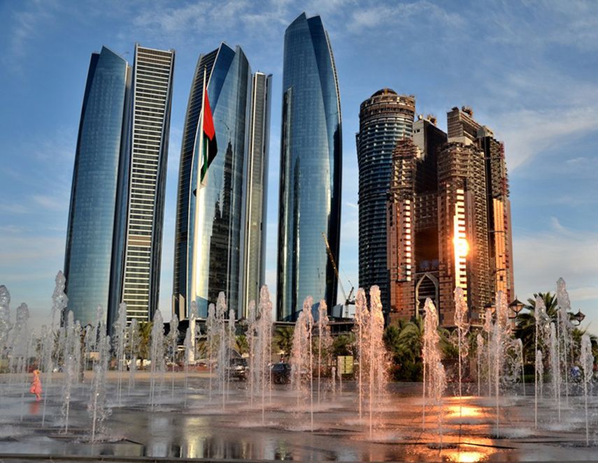 La capital emiratí crece a pasos agigantados. (dpa)