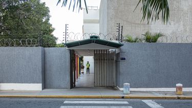 Un centro de votación se muestra vacío este domingo, en Maracaibo, en comicios en Venezuela