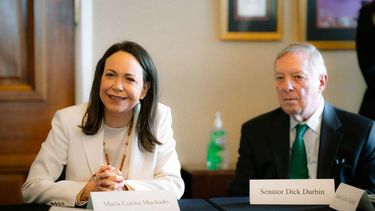 María Corina Machado, líder venexzolana, en reunión con senadores bipartdistas de EEUU.