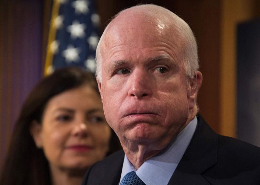 McCain se sumó así a la lista de miembros del Congreso que llamaron a Trump a bajarse de la carrera por la presidencia&nbsp;