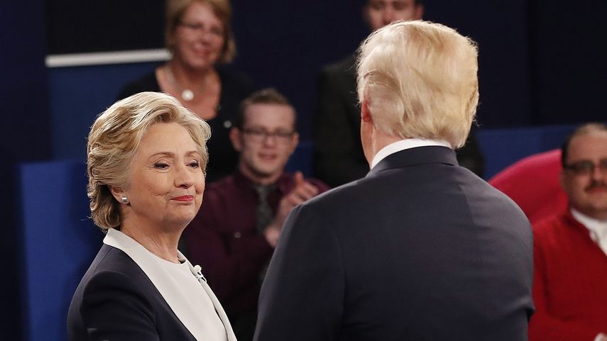 La candidata demócrata Hillary Clinton supera en gastos de publicidad a su rival republicano Donald Trump.