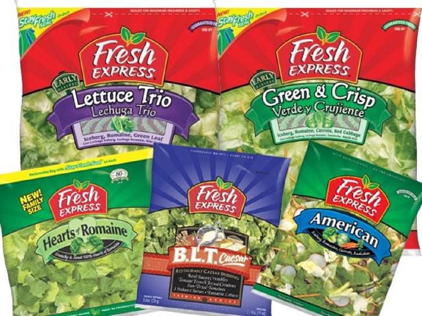 La compañía Fresh Express ha retirado todas las ensaladas mixtas envasadas a la venta en cadena de supermercados Walmart.