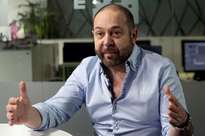 El cineasta es reconocido por su película Azul y no tan rosa.