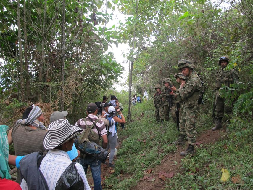 Las familias desplazadas huyeron de las veredas (aldeas) La Cabaña, Agua Bonita, Unión Olivare, Los Robles y La Fonda Damián.