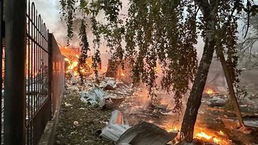 La Unión Europea cierra filas a favor de Ucrania, en guerra desde la invasión de Rusia. Serie aborda el conflicto bélico entre ambos países.