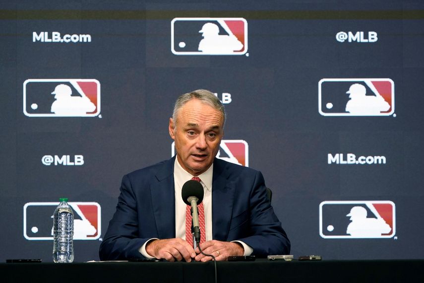 Rob Manfred comisionado de la MLB se reunió con el sindicato de peloteros