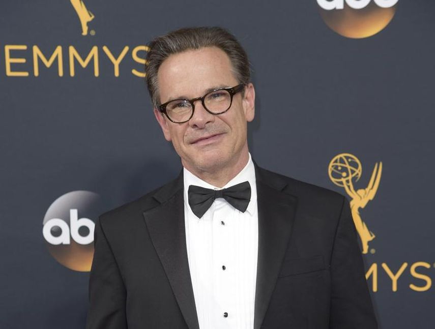 Peter Scolari llega a la 68a entrega de los Emmy en Los Angeles el 18 de septiembre de 2016.&nbsp;