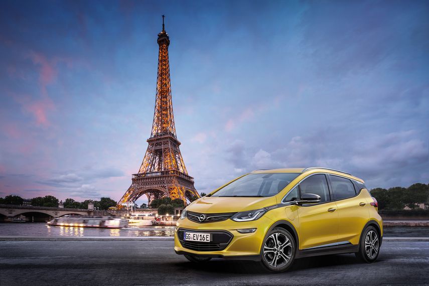 Opel estrenará su primer coche totalmente eléctrico en el Salón de París. El Ampera-e está propulsado por un motor eléctrico de 204 caballos&nbsp;