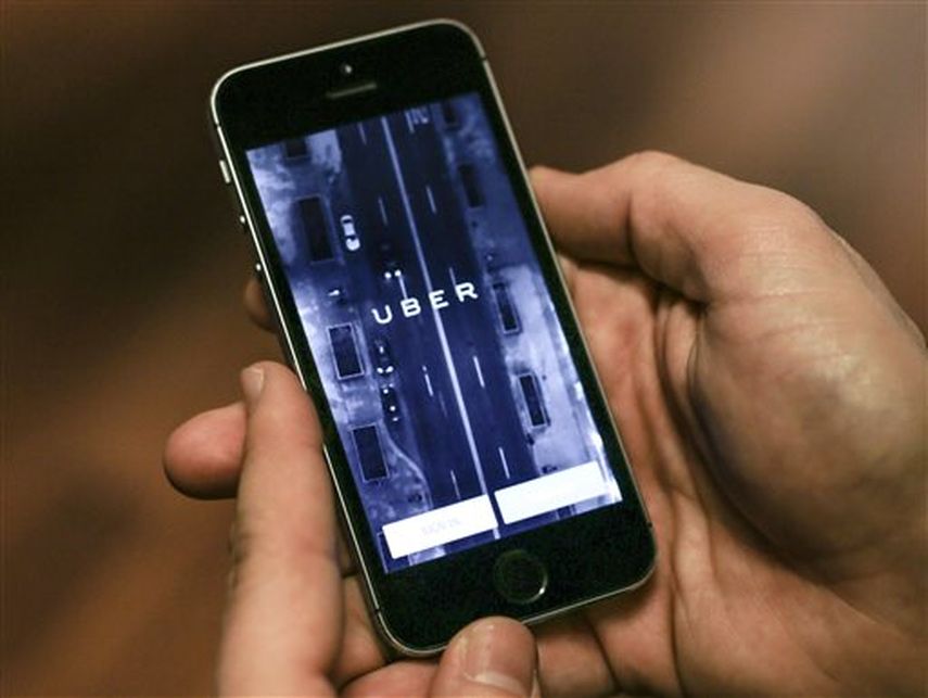 Uber ha pedido a los conductores afectados que estén alerta. (AP)