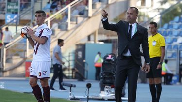 Queremos que el país esté unido, que esté en calma y que esté en paz, y, cuando juega la selección, es un lindo momento para invitar a los venezolanos, con mucha ilusión, a estar unidos, agregó Dudamel.