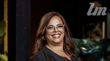 Iliana Lavastida, directora de Diario Las Américas, posa para la edición Women and Men of Impact de la revista Imagen Miami. 