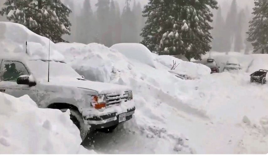 Fuertes nevadas cubren el sur de California