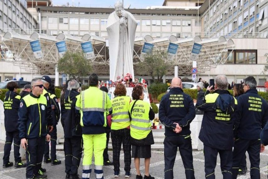 Policlínico Agostino Gemelli de Roma, donde está hospitalizado el Papa