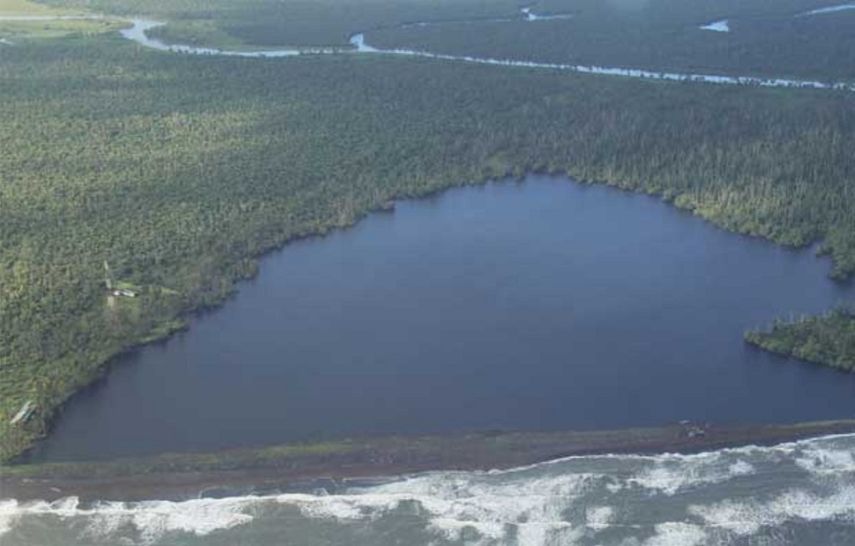Vista aérea del oeste de la Isla Portillos, territorio acreditado a Costa Rica por una decisión de la Corte Internacional de Jusicia.