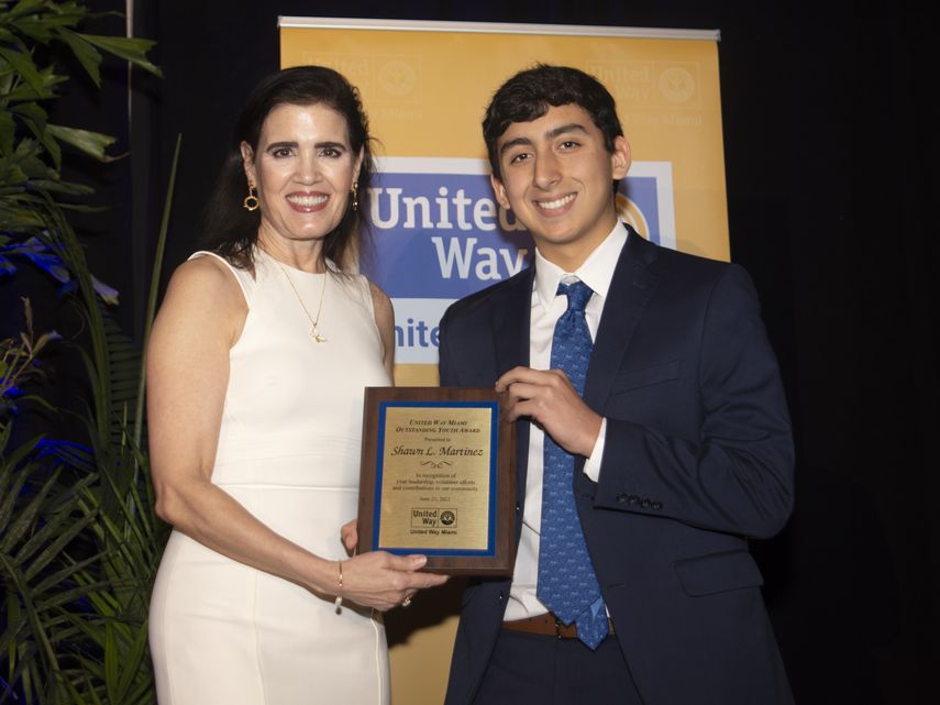 Entre los premiados destaca la figura y labor del joven Shawn Martínez, estudiante, atleta y fundador de AVUS Connect.
