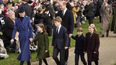Kate Middleton, la princesa de Gales, la princesa Carlota, el príncipe Jorge, William, el príncipe de Gales, el príncipe Luis y Mia Tindall llegan a la misa de Navidad en la Iglesia de Santa María Magdalena en Sandringham, Norfolk, Inglaterra el 25 de diciembre de 2023.