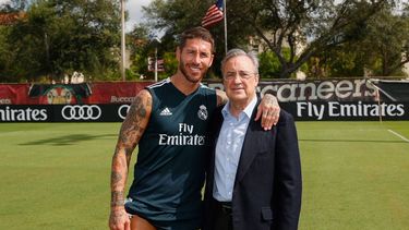 El mandamás blanco posó junto al capitán merengue, Sergio Ramos.