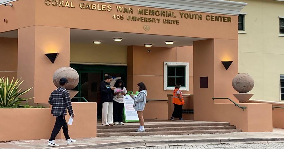Coral Gables y Miami Shores a las urnas; desarrollo, transparencia y futuro local en la balanza