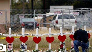 El 5 de noviembre, un joven de 26 años abrió fuego contra los asistentes a una misa en una iglesia en el pequeño pueblo de Sutherland Springs.