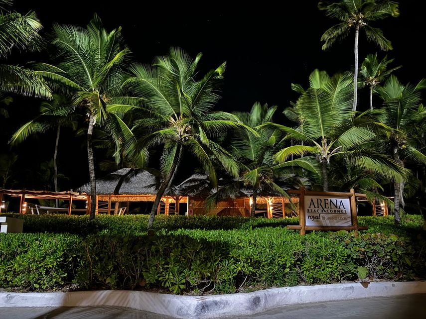 El hotel se encuentra a solo 25 minutos del Aeropuerto Internacional de Punta Cana.