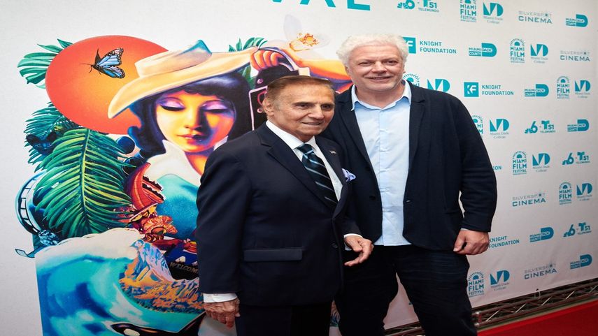 El actor Tony Lo Biano y el director Ferdinando Vicentini Orgnani en la 40ma edición del Festival de Cine de Miami, que se celebra en la ciudad desde el 3 hasta el 12 de marzo de 2023.