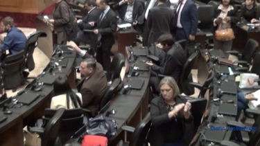 an insta a la banca internacional a no ser complices de maduro