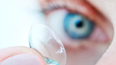 Riesgos de utilizar lentes de contacto vencidos