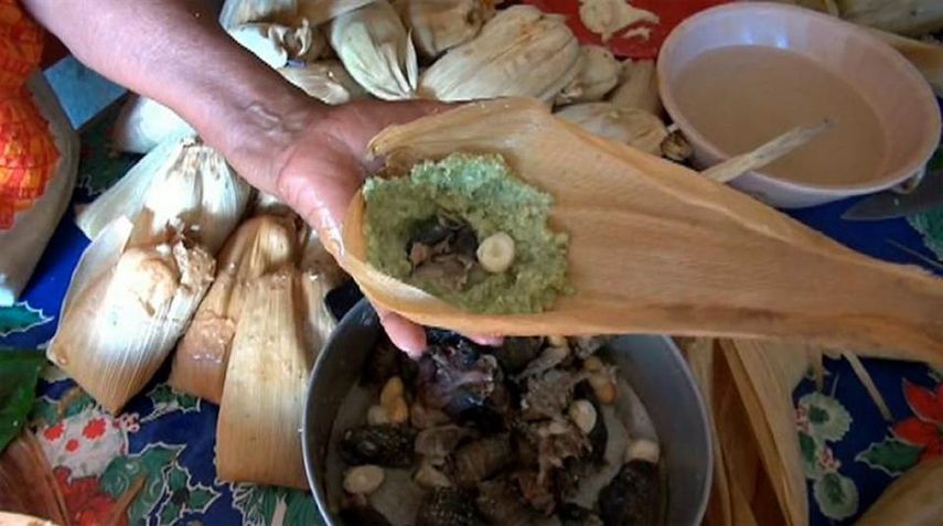 A causa de la producción de tamales de iguana, en la región del Istmo de Tehuantepec, donde se ubica Juchitán, ya no quedan iguanas para comercializar a gran escala