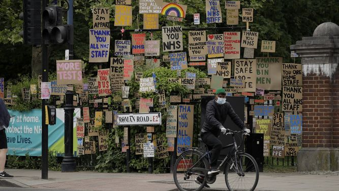 Un minuto de silencio en Reino Unido a un año del confinamiento