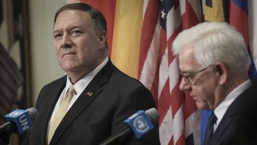 Michael Pompeo (izq.), secretario de Estado de EEUU, participa una reunión sobre el Oriente Medio del Consejo de Seguridad de Naciones Unidas, el martes 20 de agosto de 2019.