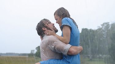 La novela ya fue adaptada a la gran pantalla por Nick Cassavetes en 2004 con Ryan Gosling y Rachel McAdams como protagonistas.&nbsp;