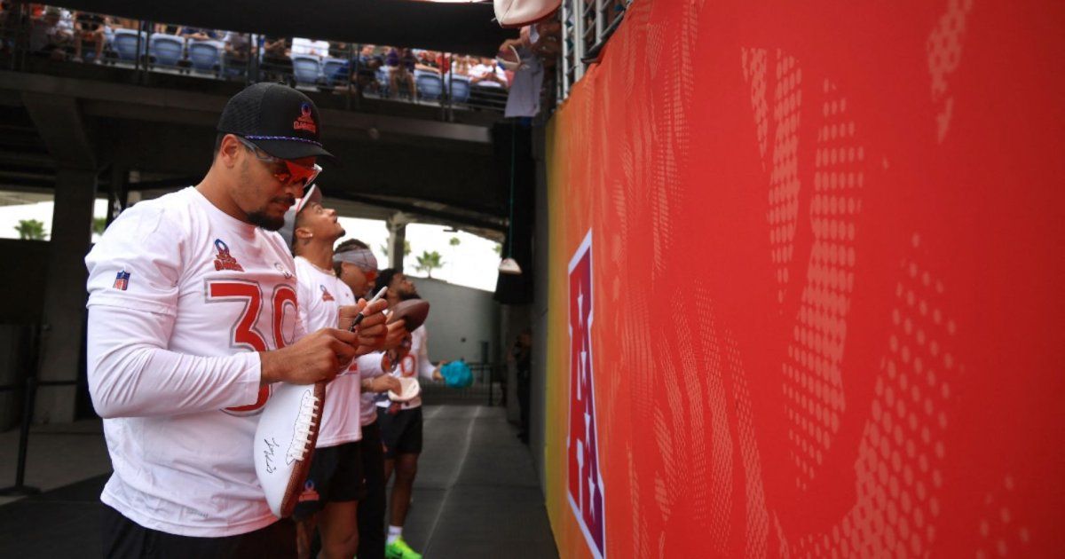 Minkah Fitzpatrick vuelve a los Dolphins y firma reestructuración de contrato con bono millonario