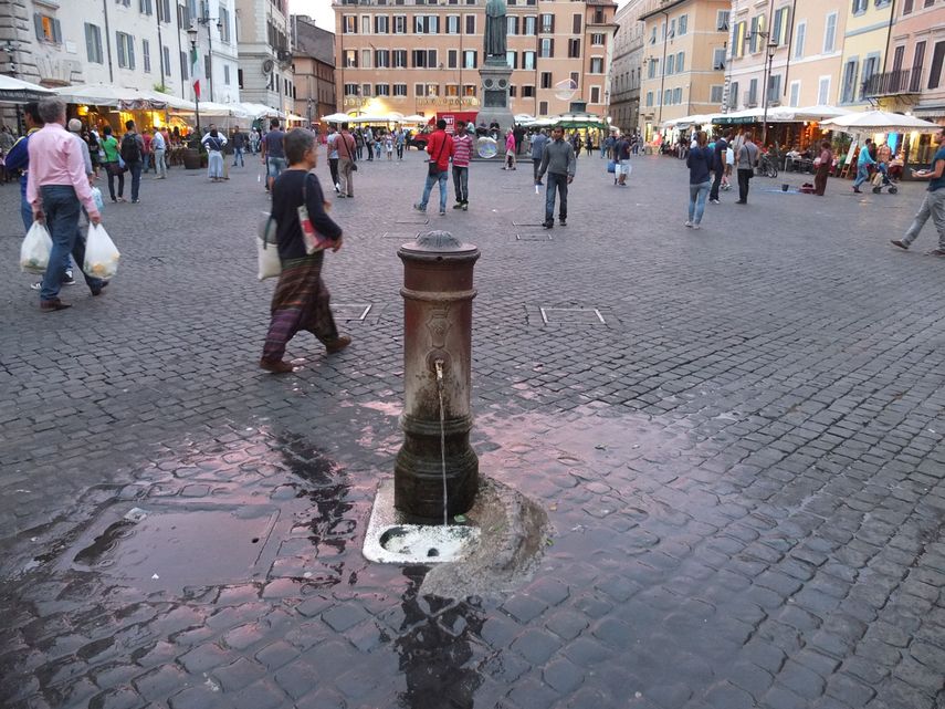 Más de 2.000 fuentes públicas de agua potable de Roma quedarán sin servicio a partir de la próxima semana, como consecuencia de la excepcional situación de sequía que afecta a la ciudad.
