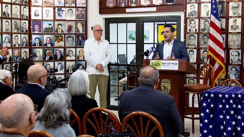El comisionado de Miami-Dade Kevin Marino Cabrera.